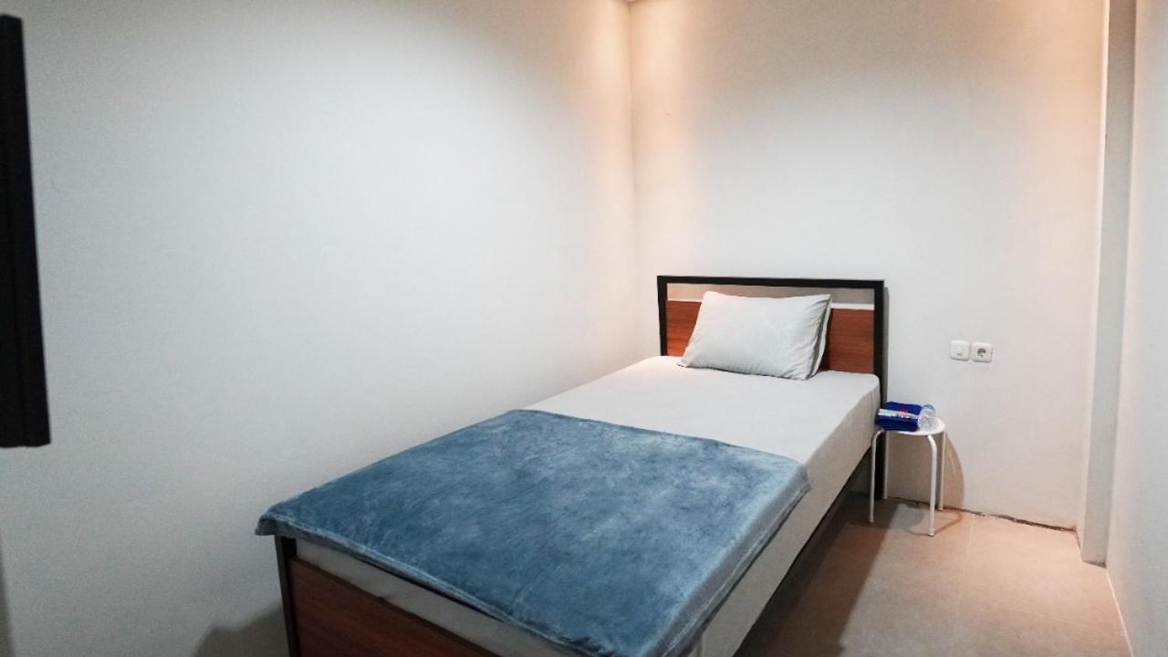 Hostel 18 Pasangan Butuh Surat Nikah Bandung Exterior foto
